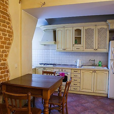 Historic Apartment Near Rynor Square 利沃夫 外观 照片